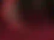 Stuzzico i piedi con collant scuri e tacchi rossi con cinturino. Goditi la vista laterale degli archi plantari di mistress vivian con i tacchi aperti, così come il gioco delle scarpe e del dondolio.