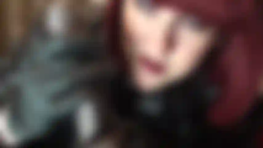 Una dea della pelle con 20 centimetri di cazzo nero: sa di cosa hai bisogno in questo momento. Desideri un grosso cazzo che ti martelli da dietro, che ti afferri i fianchi, che ti faccia prendere tutta la lunghezza del membro, lubrificato solo con un pizzico di saliva.