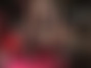 La padrona ha bisogno di una puttana avida di cazzi... Una che non ne ha mai abbastanza di un grosso cazzo nero, pulsante, grondante di saliva, infilato nella tua faccia da frocio.