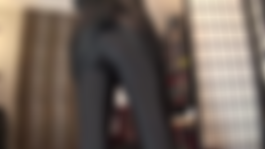 Adoro il culo indossando leggings attillati in spandex nero.