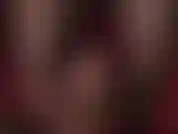 Faccio footjob con i collant e mungo ogni goccia di sperma dalle tue palle doloranti.