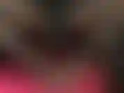 Accarezza il tuo piccolo cazzo da schiava per il mio enorme strapon con bbc, le mie gambe in collant e le mie décolleté leopardate.