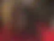 Guanti di gomma neri lucidi per una sega sexy e scivolosa.