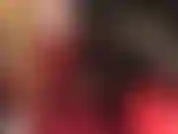 Indosso stivali sopra il ginocchio in pelle rossa, adoro gli stivali e mi esercito con lo strapon e i due dildo più piccoli della mia padrona.