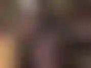 Adoro il grosso cazzo bianco e il culo della mia padrona, indossando strati di collant e calze.