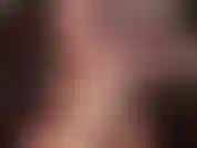 Lecca i miei piedi nudi e sudati.