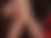 Cazzo intrappolato tra le cosce nude... Riesci a immaginare il cazzo del tuo schiavo schiacciato tra le mie gambe incrociate mentre ti ingroppi come un cane fino a venire dappertutto.