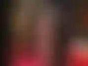 La tua dea sexy ti stuzzica con stivali alti e lucidi, collant e strati di calze. Adora il mio culo in questi pantaloncini caldi mentre ti faccio uscire lo sperma dal tuo cazzo schiavo pulsante.