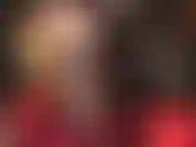 Ammira le meravigliose viste di collant e calze sovrapposte.