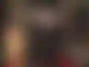 Vestita con una tuta attillata in lattice nero, così lucida, con una camicetta di gomma a strati. Immagina la padrona vivian che usa il tuo cazzo da schiavo come strumento per lucidare il suo lattice fino a farlo brillare, mentre si strofina un dildo dappertutto.