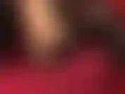 Adoro i piedi, i tacchi alti, mi stuzzico con i miei movimenti.