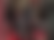 Inginocchiati davanti al mio enorme strap-on nero e adora il mio cazzo grande quanto il pene di un cavallo. Usando il mio gustoso sputo che ti cola in bocca, te lo spingerò in gola.