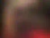 La padrona vivian mostra le sue incredibili gambe e il suo culo indossando collant neri di seta.