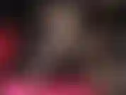 Sei dipendente dalle mie gambe. Abbandonati al tuo feticismo per le gambe accavallate, i collant, le scarpe con le punte aperte e i guanti di pelle.