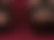 Una feticista delle giganti, tu sei un piccolo uomo ai miei piedi giganti.