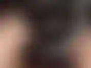 La padrona ti accarezza e ti sbatte il suo enorme strapon nero in faccia da puttana. Adora il mio enorme cazzo finché non eiacula una grande quantità di sperma.