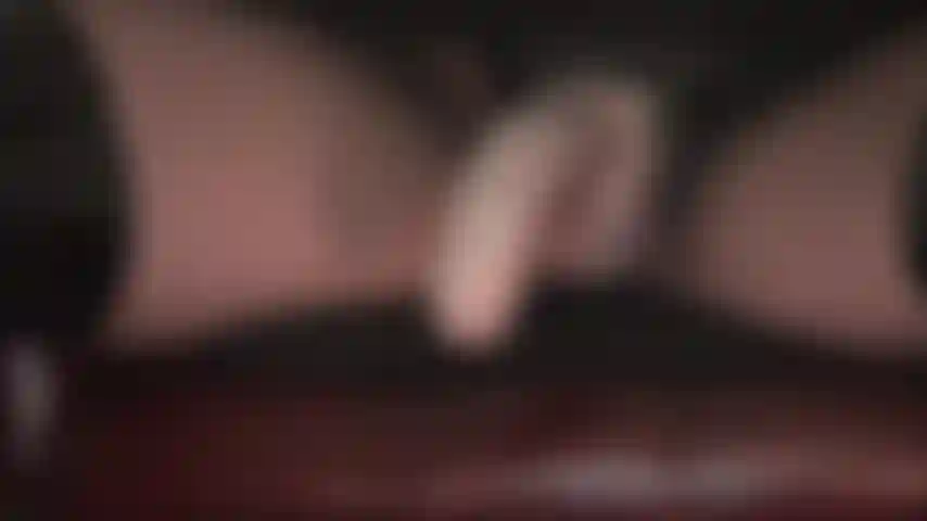 Adoro lo strapon: la tua bocca da puttana è solo una discarica di sperma per il grosso e succoso cazzo bianco della tua padrona.