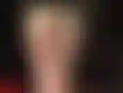 Adoro il mio enorme strapon bianco e il mio culo nudo.