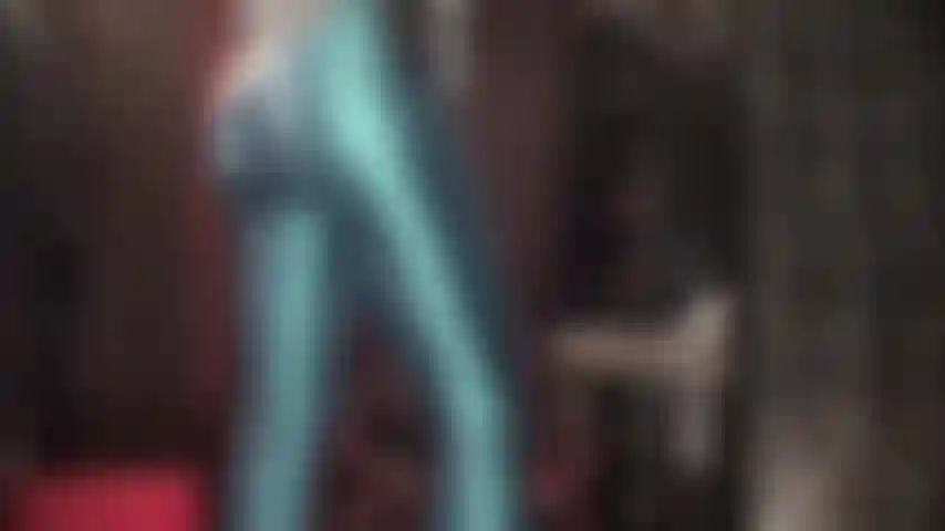 Fantastici collant in spandex leohex blu pavone: la mia padrona ti fa impazzire con le sue curve perfette in questi collant super sexy in lycra metallizzata lucida.