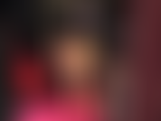 Tacchi rossi lucidi, gambe in collant, feticismo dei piedi - tu, mio schiavo dei piedi, devi adorare i miei perfetti tacchi rossi lucidi e poi i miei piedi in collant profumati. Annusateli, leccateli e puliteli fino all'ultimo centimetro.