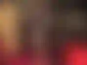 La padrona ti ha reso dipendente dalle sue meravigliose gambe lunghe e dai suoi piedi sexy, qui in strati di collant lucidi e calze vintage e giarrettiere. Così affascinante!