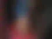 Adoratrice delle gambe: la padrona sa quanto ami le gambe lunghe, vestite con collant color carne e i piedi con le peeptoe. Rilassati, adorala e cerca di non sbavare addosso mentre ti godi questa provocazione.