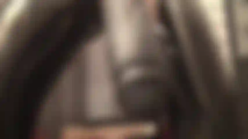 Dominatrice di prostitute con strapon bbc: la padrona vivian scopa quel grosso cazzo nero proprio tra le tue enormi tette finte, nella tua bocca, e ti scarica il suo carico in gola.