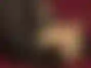 Il tuo cazzo è inutile e tu lo sai bene. La padrona calpesta il tuo patetico cazzo molle, usando i piedi per schiacciare la punta del cazzo direttamente nella scarpa insieme alle dita di nylon.