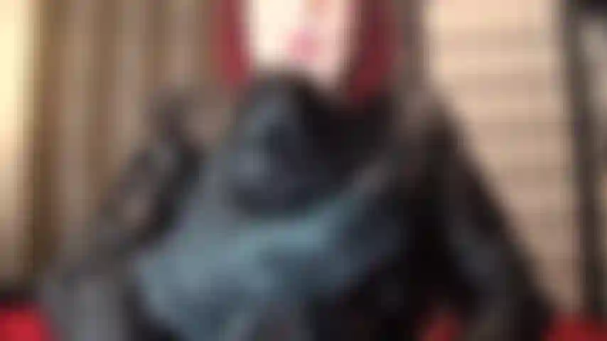 Hai bisogno del cazzo più grosso per riempire il tuo avido buco del cazzo.