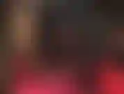 Leggings attillati o piuttosto una minigonna in lattice super corta? - La padrona mi stuzzica con il suo fantastico sedere indossando leggings attillati in spandex prima di infilarsi una minigonna di gomma attillata.