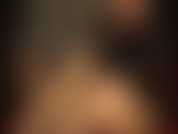 Calze sexy color carne lucide sopra collant neri. Ti piacerebbe tanto infilare il tuo cazzo dentro e fuori tra questi strati setosi, munto dalle mani della padrona...