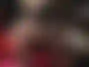 Culo, fianchi e cosce in collant - adorazione del culo accovacciato. La padrona ha il perizoma tirato molto in alto, mostrando il suo culo e i suoi fianchi bollenti.