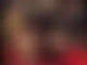 So esattamente di cosa hai bisogno in questo momento, puttana affamata di cazzi. Adorazione e dominazione con lo strapon, 20 cm e 43 cm di enormi tette nere.