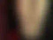 Intrappolata nella mia ragnatela scintillante. Strati di collant lucidi, un paio di stivaletti sexy, una tuta in pvc e guanti scintillanti rendono il look irresistibile.