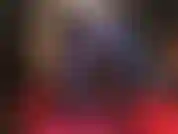 Wow, questi collant colorati sono davvero hot. Gambe in collant blu sexy e tacchi a spillo spuntati per stuzzicarti. Gambe incrociate. Feticismo dei piedi.