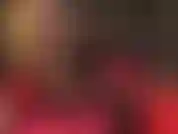 Con gambe eccitanti in collant a rete con cuciture sovrapposte a lucidi collant.