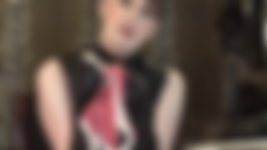 Sph - il tuo piccolo patetico pisello non può essere paragonato a un bellissimo grosso cazzo nero con vene enormi. Mentre indossi mutandine da ragazza, il bbc conquista ogni ragazza. Potrebbe anche divertirsi con te...