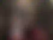 Questo enorme cazzo finirà fino alle palle nel tuo culo e nella tua fica. Puoi sentire la mia pelle a ogni spinta.