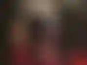 Guarda la padrona cambiare abito, dal reggiseno e mutandine per la provocazione del sedere nudo a una minigonna sexy per l'adorazione del sedere, poi leggings super attillati e un perizoma rosso succinto.