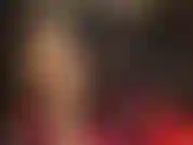 Adoro il mio enorme cazzo nero dentro a dei collant dorati e lucidi. Ti vedo sbavare addosso e desiderare di succhiarlo fino a prosciugarlo.