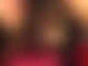 Un enorme cazzo nero è ciò con cui la padrona ti ordina di essere scopata. Adori il mio culo perfetto in collant luccicanti, leccati la strada su questi stivali neri alti e sexy fetish per ricevere il mio grosso cazzo nero.