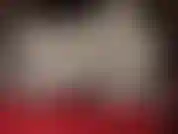 Così soffice! La padrona stuzzica lo schiavo amante dei calzini con dei calzini a pantofola con pompon, super soffici e super carini.