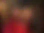 Adoratrice del culo con suole morbide in nylon e collant: non ti piacerebbe semplicemente strofinare il tuo cazzo da schiava sui miei piedi e sul mio perfetto culo rivestito in nylon, o magari tra la mia scarpa e il mio piede?!