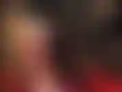 Una dea che munge il cazzo indossando questo fantastico costume di gomma con calze in pizzo sopra il lattice. Che adora il culo e stuzzica il cazzo.