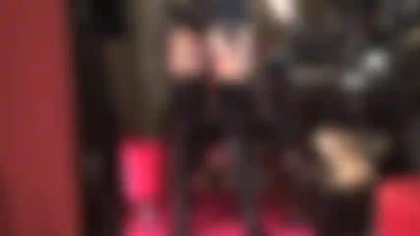 Una padrona con molti cazzi: le puttane affamate di cazzi della padrona vivian non ne hanno mai abbastanza dei suoi grossi cazzi.