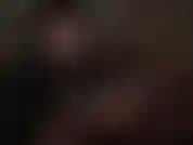 Feticismo dei piedi, footjob, collant: i piedini vengono stuzzicati sensualmente dai piedi della padrona vivian in calze nere trasparenti, puntati dritti verso il tuo viso e avvolti attorno a un grosso cazzo nero.