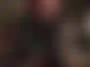 Adoro i tacchi altissimi e le calze di nylon sexy con cuciture.