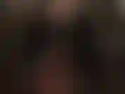 Annusa i miei piedi di nylon. So quanto desideri ardentemente le piante calde e umide premute con forza sul tuo viso, inalando il loro profumo inebriante.