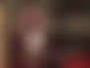 Dipendente dai calzini morbidi: la padrona ha una fantastica collezione di calzini morbidi con cui stuzzicare il tuo sperma. Annusa i miei calzini sporchi.