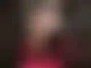 La padrona mostra le sue meravigliose gambe lunghe in nylon, i suoi piedi sexy e il suo perfetto culo rotondo indossando dei minuscoli pantaloncini in pvc.